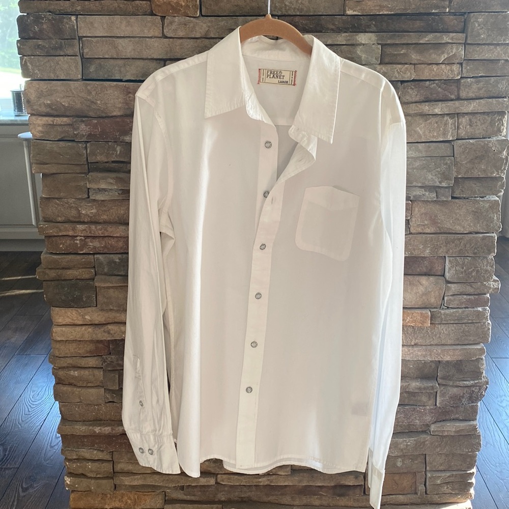 Free Planet White Long Sleeve Button Down Size Large